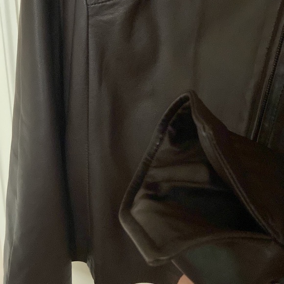 Danier brown leather blazer - Picture 3 of 10